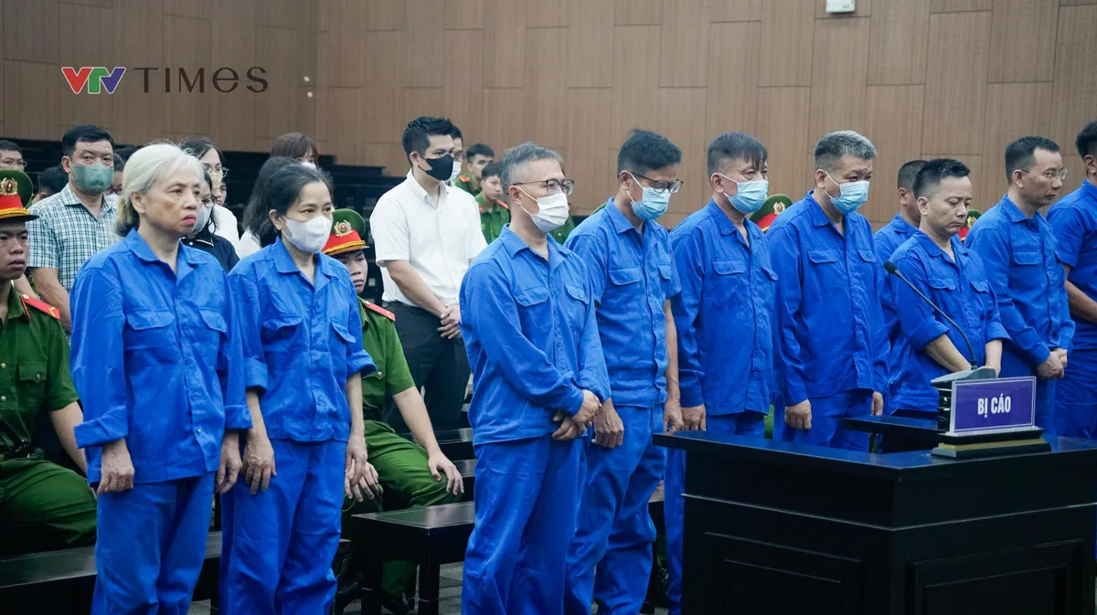 Vụ nhận hối lộ hơn 30 tỷ đồng: Cựu Thứ trưởng Nguyễn B&aacute; Hoan bị đề nghị 12-13 năm t&ugrave; - Ảnh 1.
