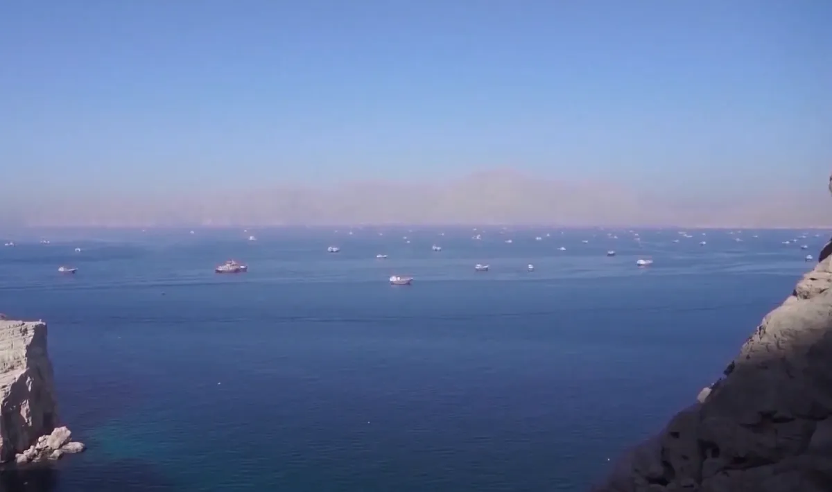 Iran, Oman nhất trí tuyến đường mới qua eo biển Hormuz- Ảnh 1.