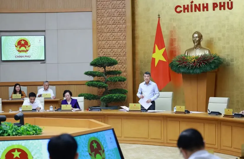 Thủ tướng: Các dự án luật phải gắn với đổi mới phương thức quản lý, đẩy mạnh phân cấp, phân quyền - Ảnh 1.