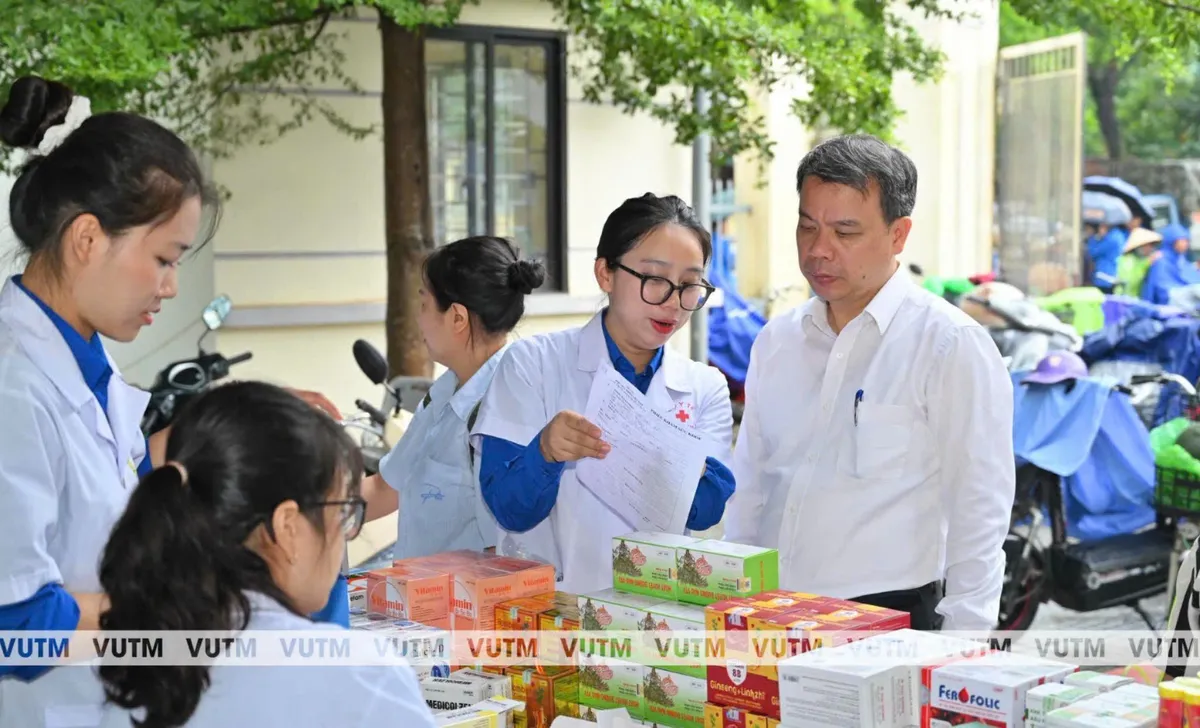 Mùa hè xanh của sinh viên Y - Dược: Mang kiến thức y khoa đến với người dân - Ảnh 4.