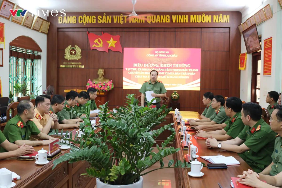 Lai Châu: Phá chuyên án 0826C, bắt đối tượng vận chuyển 4 bánh heroin - Ảnh 1.