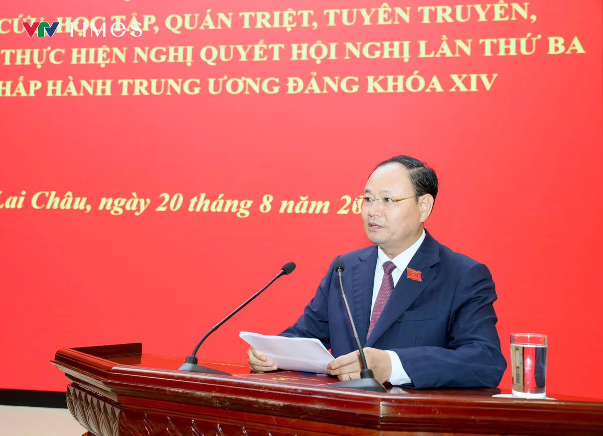Lai Châu đổi mới cách quán triệt nghị quyết, đưa quyết sách vào cuộc sống - Ảnh 6.