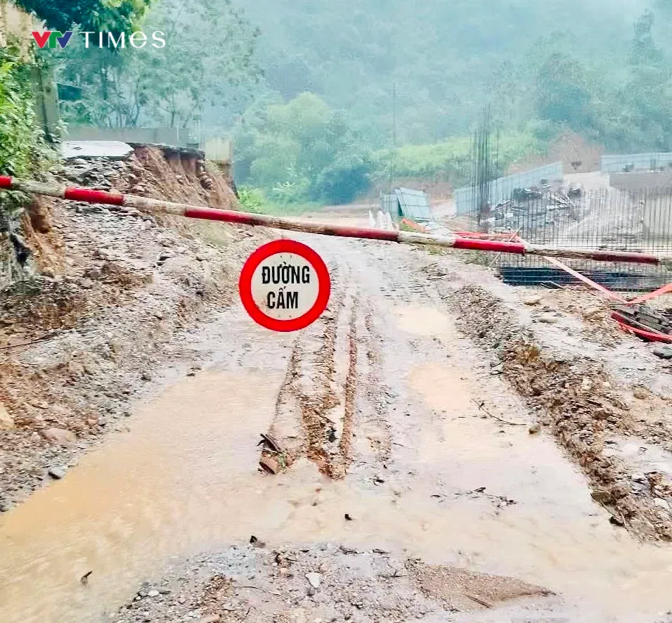 Mưa lớn, nhiều bản vùng sâu Nghệ An tạm thời bị chia cắt - Ảnh 2.