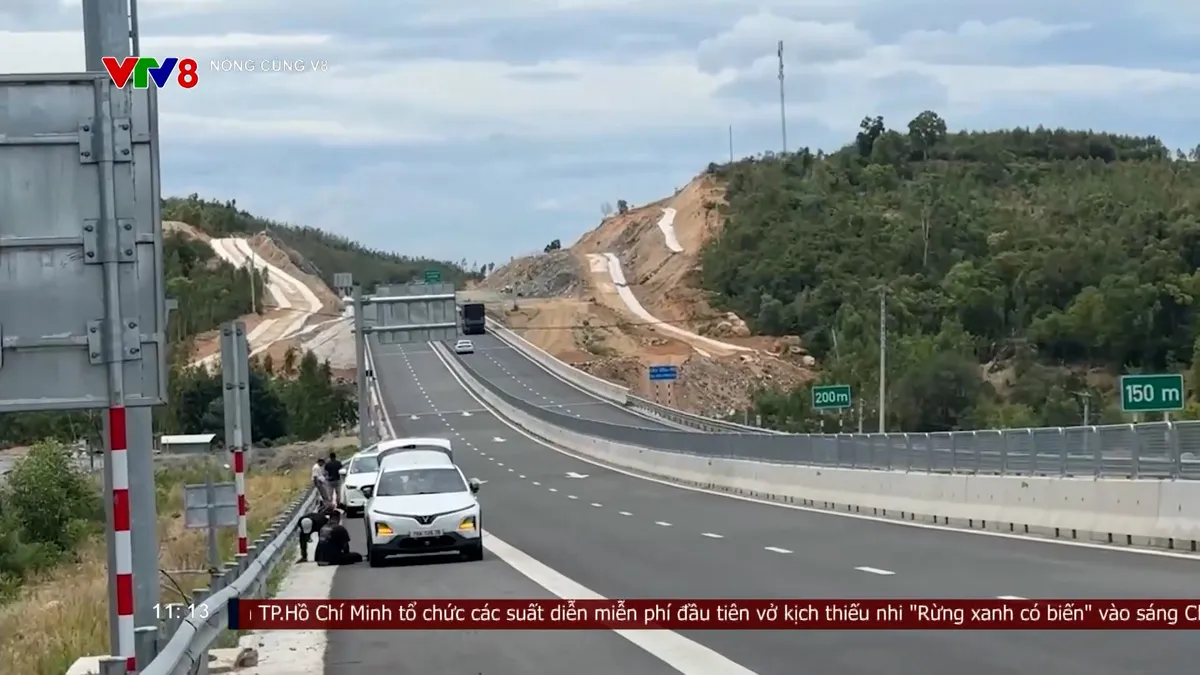 H&agrave;ng trăm thiết bị cảnh b&aacute;o tr&ecirc;n cao tốc bị mất cắp- Ảnh 1.