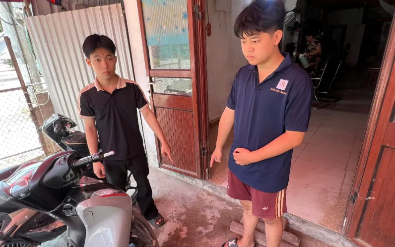 Đối tượng Bùi Tuấn Tú và Phan Ngọc Khánh (Ảnh: Công an TP Hà Nội)