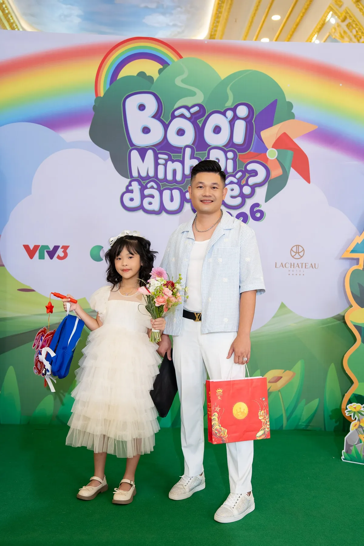 Bố ơi m&igrave;nh đi đ&acirc;u thế? m&ugrave;a 6, h&agrave;nh tr&igrave;nh mới chạm v&agrave;o n&eacute;t đẹp của qu&ecirc; hương- Ảnh 6.