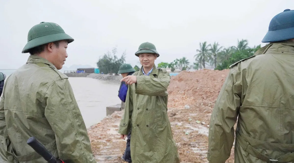 Quảng Ninh chủ động ứng phó bão số 4, bảo đảm an toàn cho người dân - Ảnh 2.