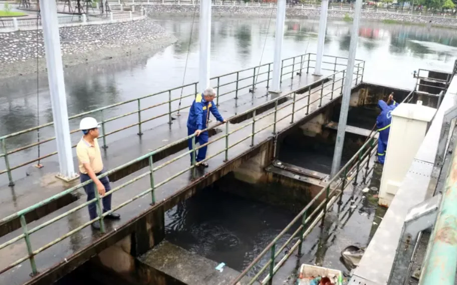 Công ty trách nhiệm hữu hạn Một Thành Viên Thoát Nước Hải Phòng vận hành hệ thống thoát nước khu vực nội đô thành phố. 