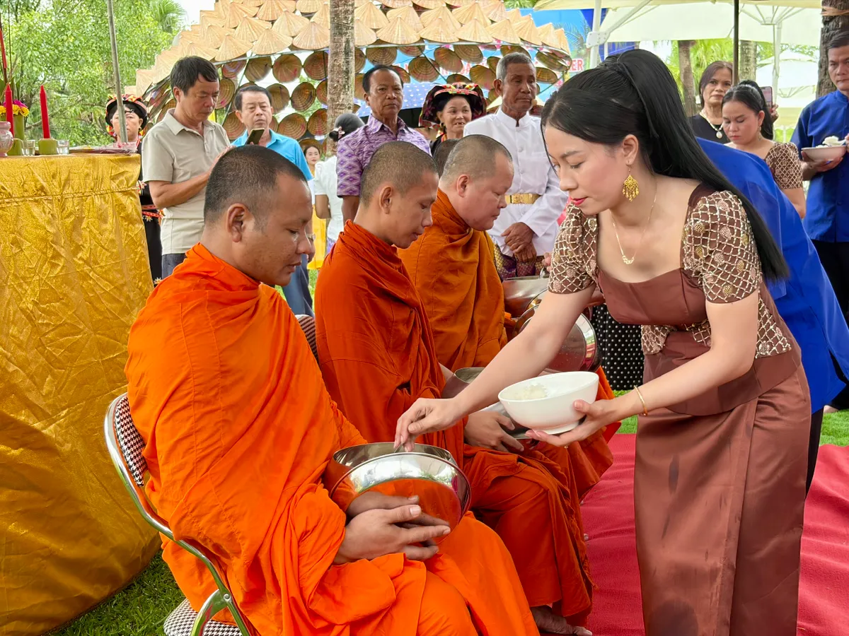 Tái hiện Lễ hội Thắk Côn của đồng bào Khmer Cần Thơ tại Hà Nội- Ảnh 4.