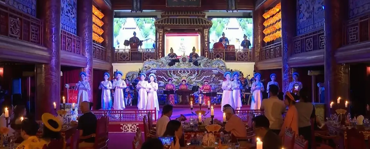 Bảo tồn tuồng Huế- Ảnh 3. Bảo tồn tuồng Huế- Ảnh 3.