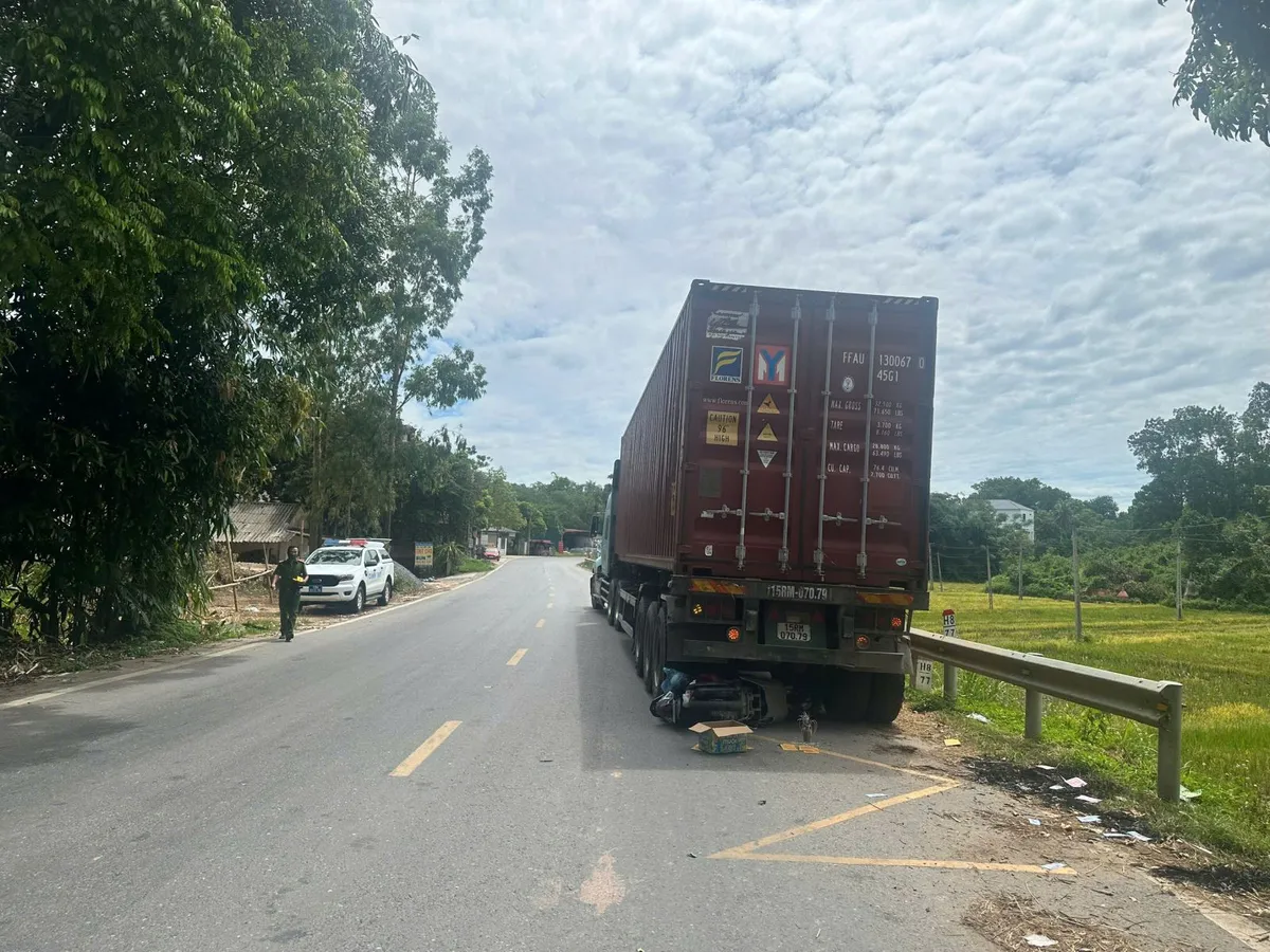 Điều khiển mô tô không có giấy phép lái xe, gây tai nạn khiến người đi bộ tử vong - Ảnh 2.