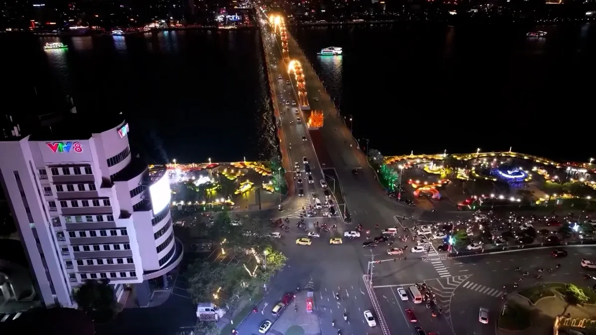 Đ&agrave; Nẵng: Cầu Rồng phun lửa, phun nước 06 đ&ecirc;m dịp 2/9- Ảnh 5.