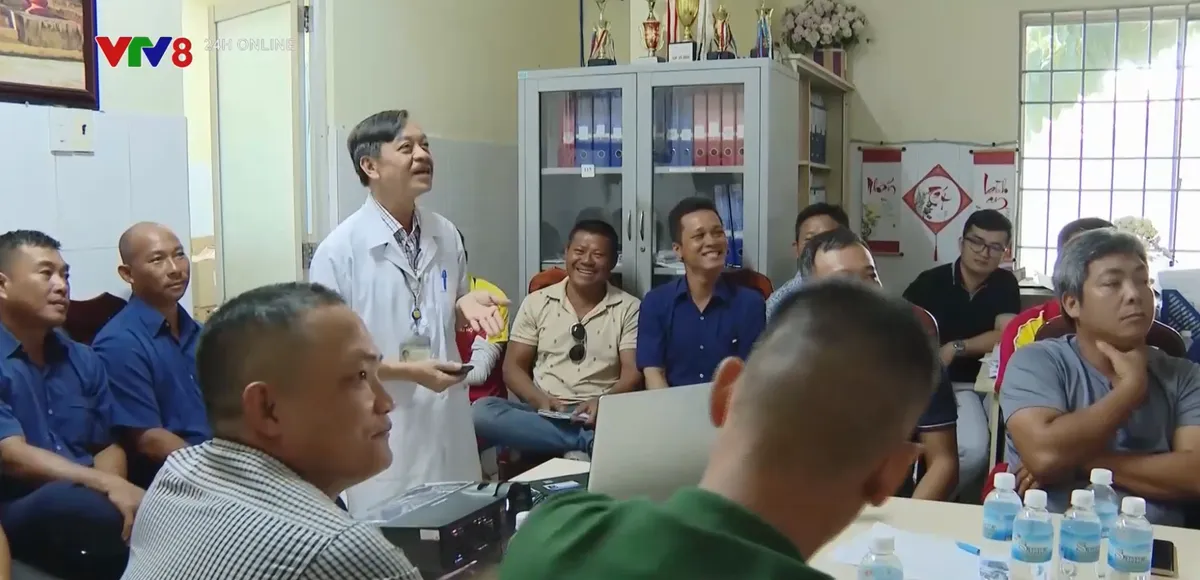 Huấn luyện cấp cứu viên không chuyên tại điểm lắp máy khử rung tim tự động- Ảnh 3. Huấn luyện cấp cứu viên không chuyên tại điểm lắp máy khử rung tim tự động- Ảnh 3.