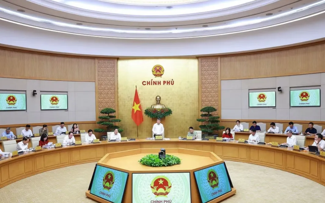 Thủ tướng chủ trì Phiên họp Chính phủ chuyên đề về xây dựng pháp luật tháng 8 phiên thứ 2. Ảnh: TTXVN