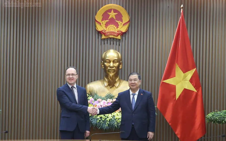 Phó Thủ tướng Thường trực Chính phủ Phạm Gia Túc có buổi làm việc với Đại sứ Liên bang Nga tại Việt Nam Bezdetko Gennady Stepanovich. Ảnh: VGP