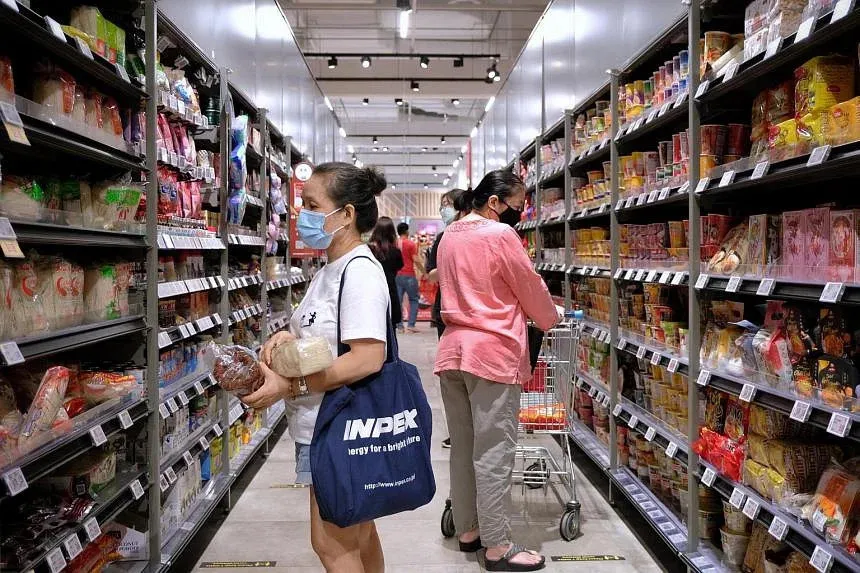 Lạm phát Singapore tăng nhanh trở lại - Ảnh 1.