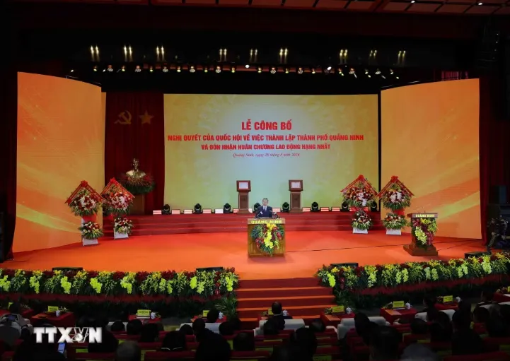 Tổng Bí thư, Chủ tịch nước Tô Lâm dự Lễ công bố thành lập thành phố Quảng Ninh - Ảnh 3.