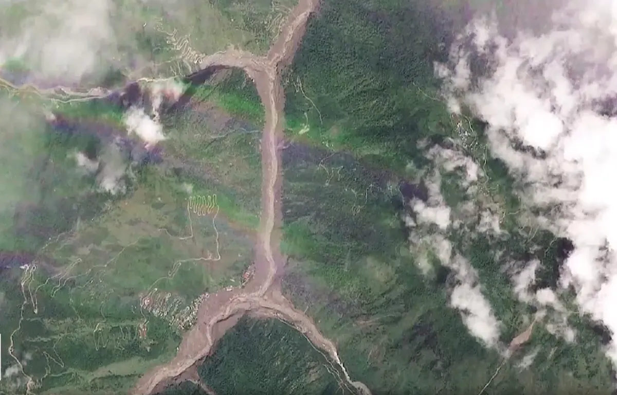 Thảm họa lũ quét tại Nepal: Nỗ lực cứu hộ và hiểm họa băng tan ở Himalaya- Ảnh 2.