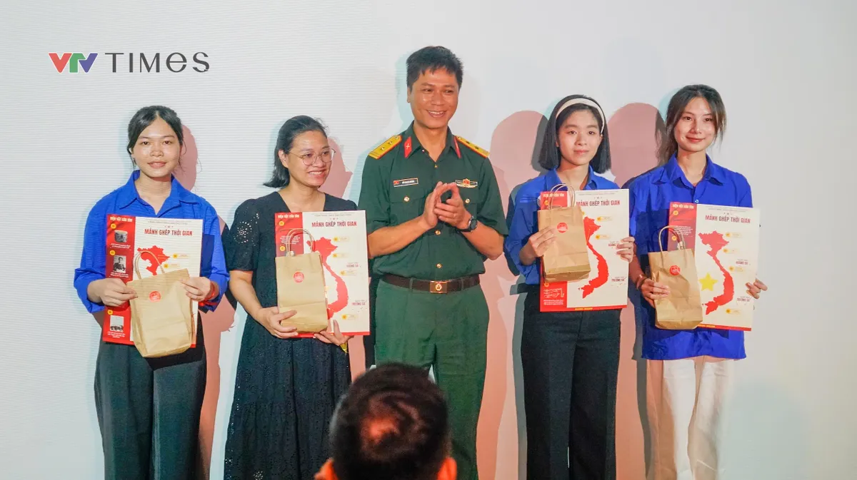 “Hành trình theo ánh Sao vàng” khơi dậy niềm tự hào dân tộc - Ảnh 25.