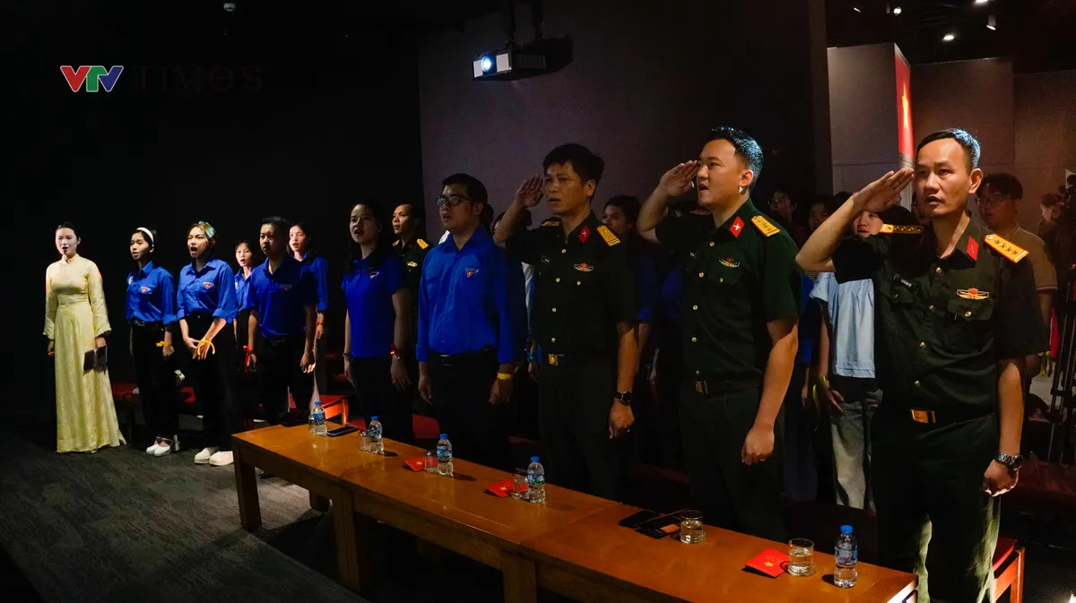 “Hành trình theo ánh Sao vàng” khơi dậy niềm tự hào dân tộc - Ảnh 15.