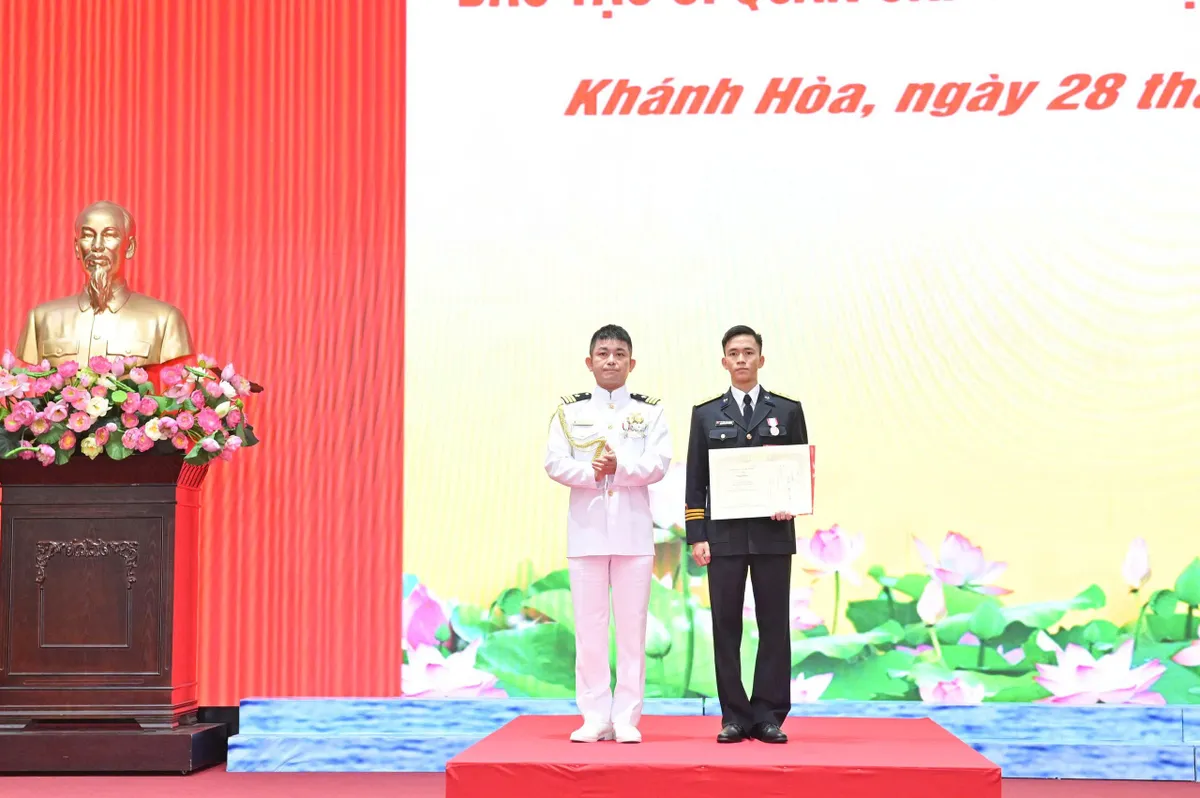 Đổi mới giáo dục - đào tạo, nâng cao chất lượng đội ngũ sĩ quan Hải quân tương lai- Ảnh 6.