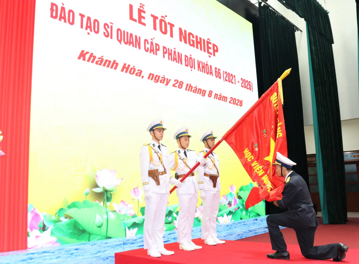 Đổi mới giáo dục - đào tạo, nâng cao chất lượng đội ngũ sĩ quan Hải quân tương lai- Ảnh 7.