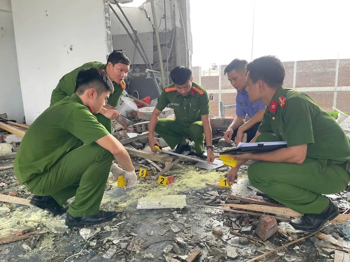 Một người tử vong, 3 người bị thương trong vụ nổ tại phòng trọ ở Phú Thọ- Ảnh 1.