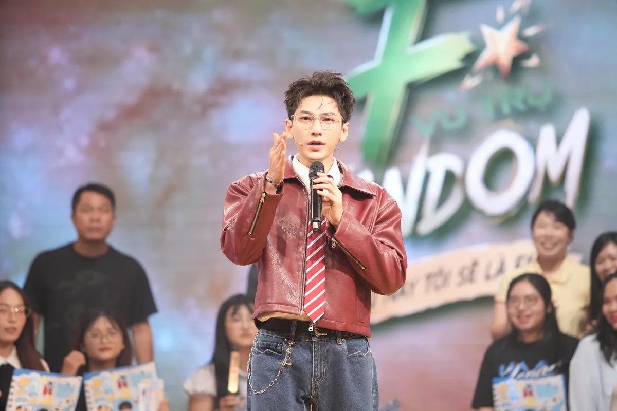 Isaac n&aacute;o động "Vũ trụ Fandom" - Ảnh 1.