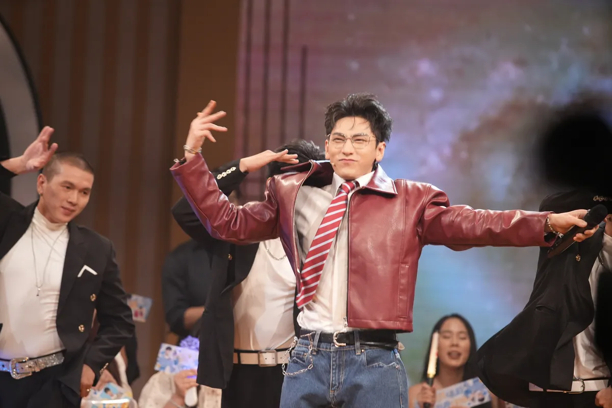 Isaac n&aacute;o động "Vũ trụ Fandom" - Ảnh 9.