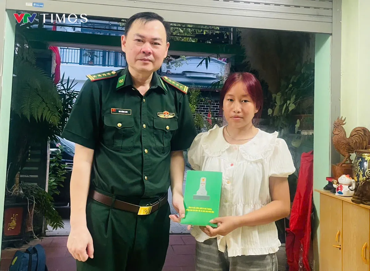 Nơi người lính gieo niềm tin, nâng bước cô gái La Hủ đến trường - Ảnh 4.