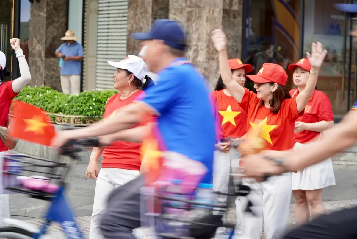 Hơn 1.000 người diễu h&agrave;nh xe đạp v&igrave; cộng đồng tại TP Hồ Ch&iacute; Minh - Ảnh 10.