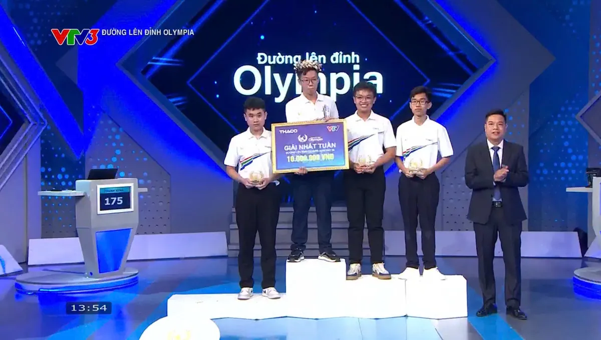 Màn rượt đuổi tỷ số nghẹt thở, nam sinh TP Hồ Chí Minh xuất sắc giành vòng nguyệt quế tại Đường lên đỉnh Olympia- Ảnh 7.