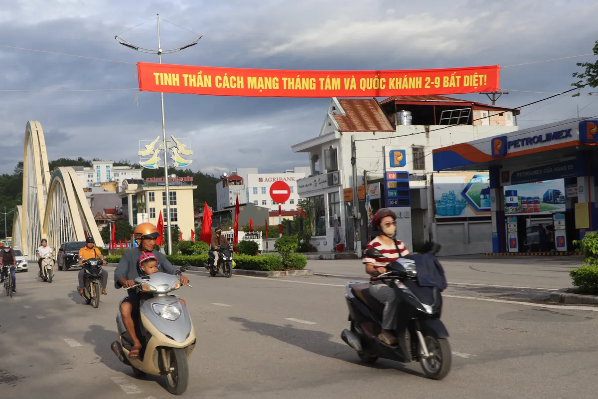 Rộn ràng Tết Độc lập trên đất Điện Biên - Ảnh 1.