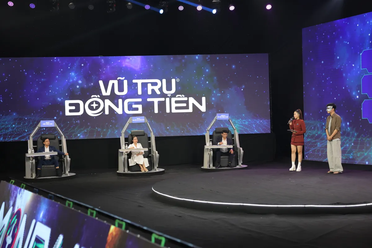 Vũ trụ đồng tiền - Tập 3 v&ograve;ng Tứ kết: Ph&aacute;t hiện t&iacute;n hiệu sẽ mất tiền, bị lừa đảo  - Ảnh 4.
