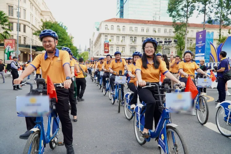 Hơn 1.000 người diễu h&agrave;nh xe đạp v&igrave; cộng đồng tại TP Hồ Ch&iacute; Minh - Ảnh 5.