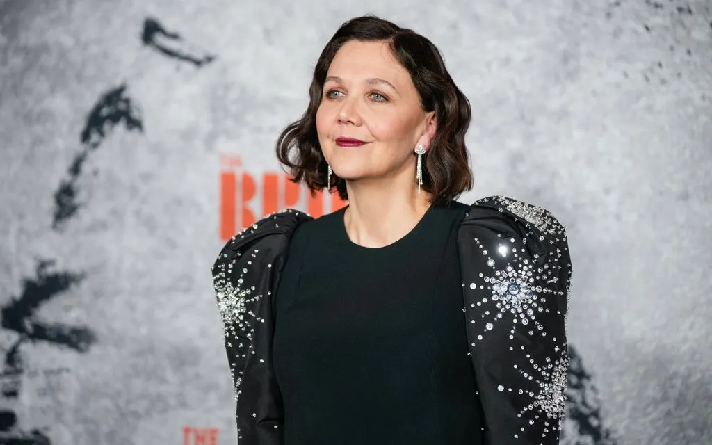 Nữ diễn viên Maggie Gyllenhaal - Chủ tịch ban giám khảo của liên hoan phim Venice 2026. (Ảnh: AP)