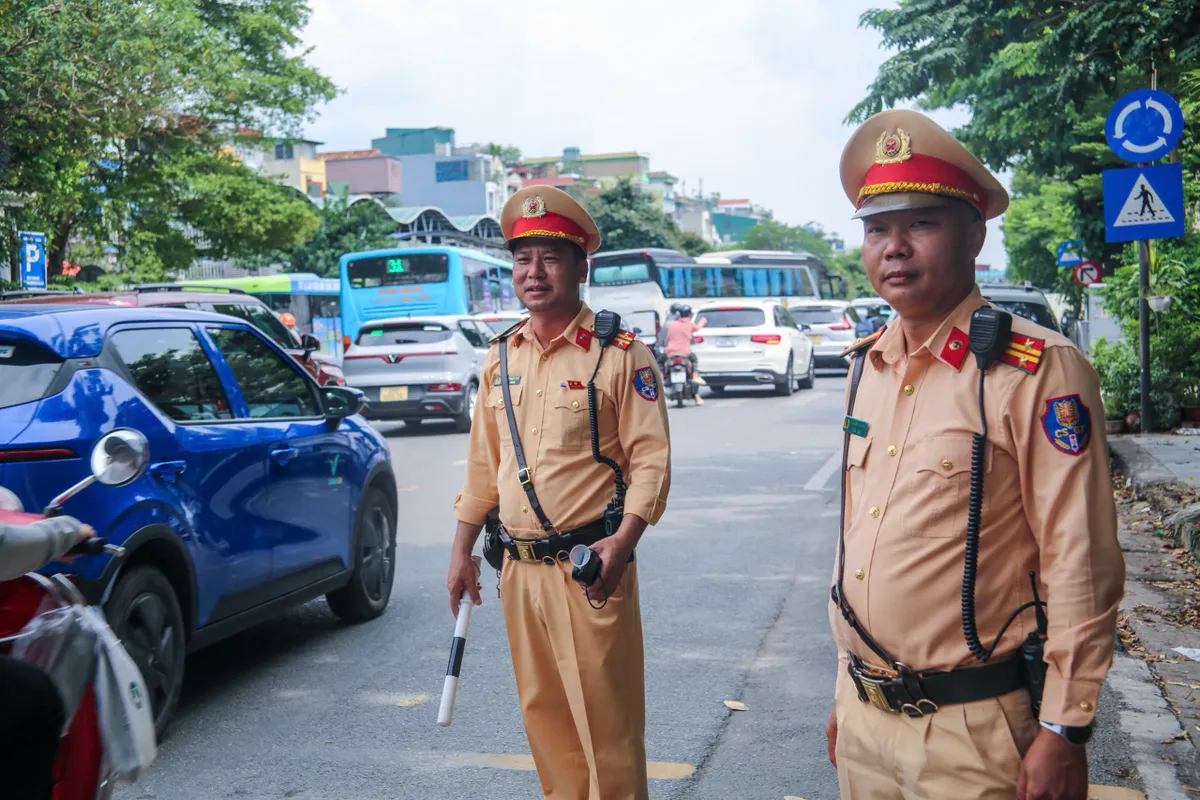 CSGT Hà Nội chủ động phương án đón dòng phương tiện trở lại Thủ đô sau kỳ nghỉ lễ - Ảnh 4.