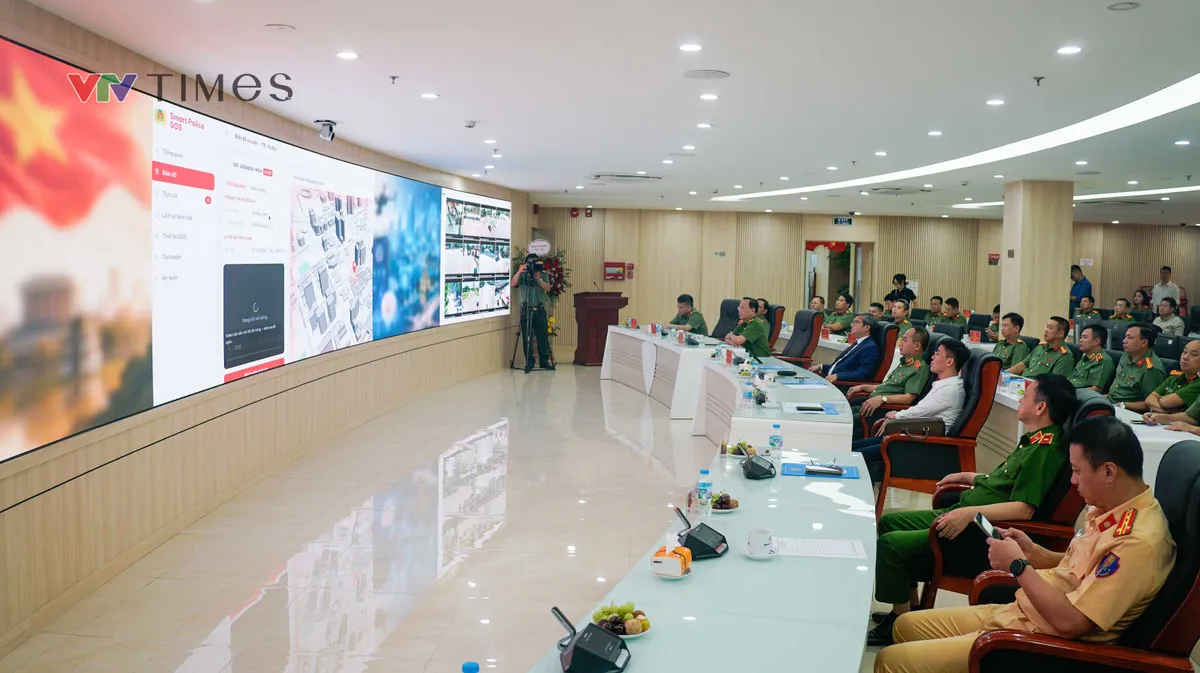 Công an Hà Nội ra mắt 3 sản phẩm chuyển đổi số bảo đảm an ninh, trật tự - Ảnh 2.