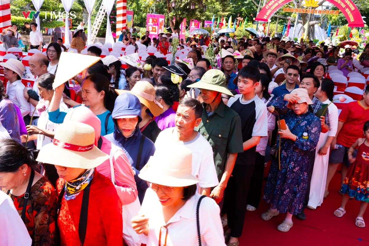 Lễ tưởng niệm 57 năm ngày mất Chủ tịch Hồ Chí Minh- Ảnh 5.