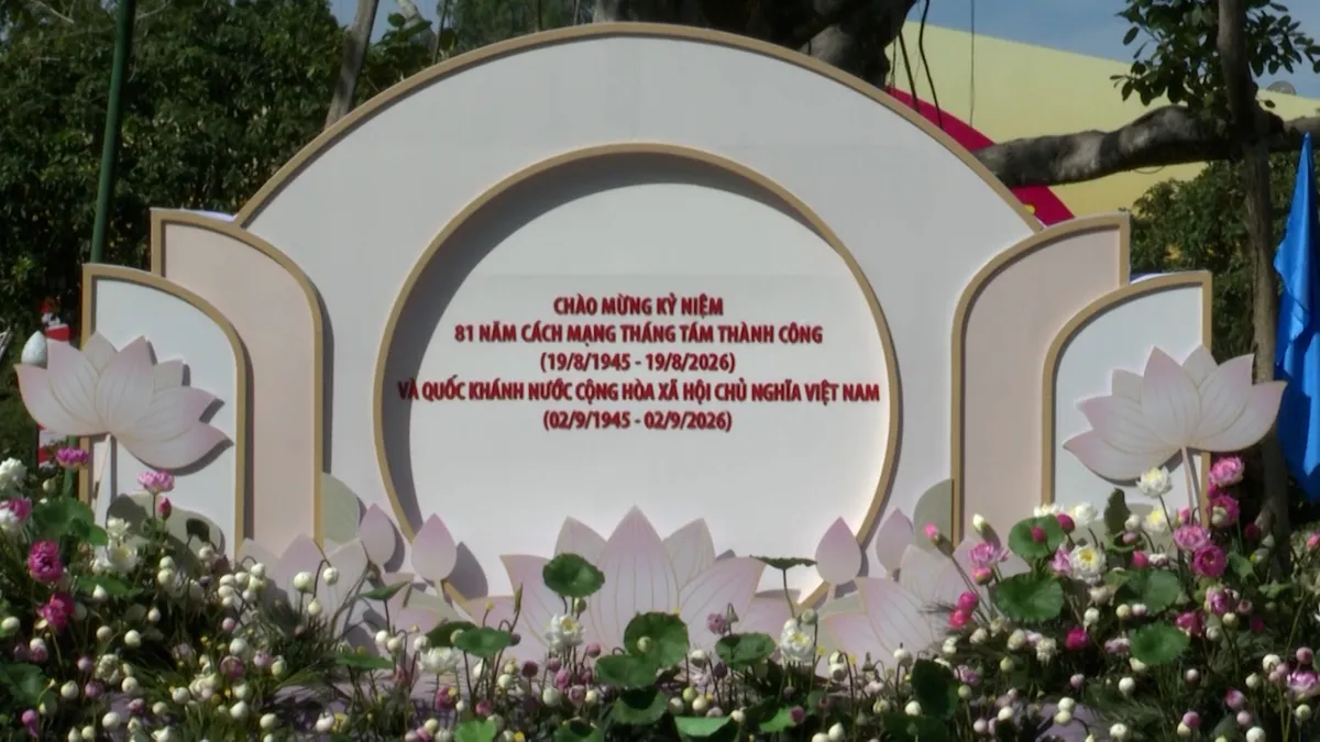Làng Sen quê Bác: Mạch nguồn tri ân trong ngày Tết Độc lập- Ảnh 4. Làng Sen quê Bác: Mạch nguồn tri ân trong ngày Tết Độc lập- Ảnh 4.