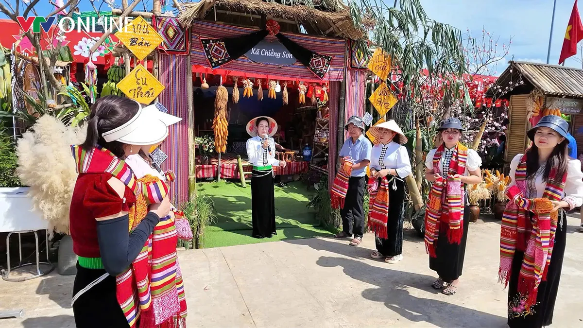 Lên vùng cao Sơn La hòa mình vào Tết Độc lập cùng đồng bào Mông - Ảnh 5.