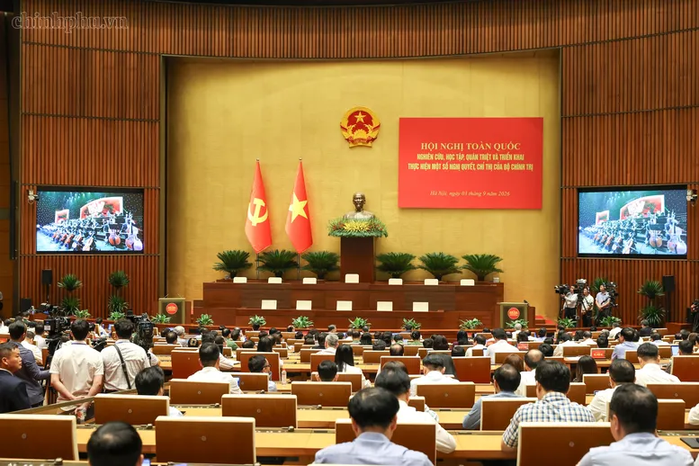 L&atilde;nh đạo Đảng, Nh&agrave; nước dự Hội nghị qu&aacute;n triệt, triển khai thực hiện một số nghị quyết, chỉ thị của Bộ Ch&iacute;nh trị  - Ảnh 3.