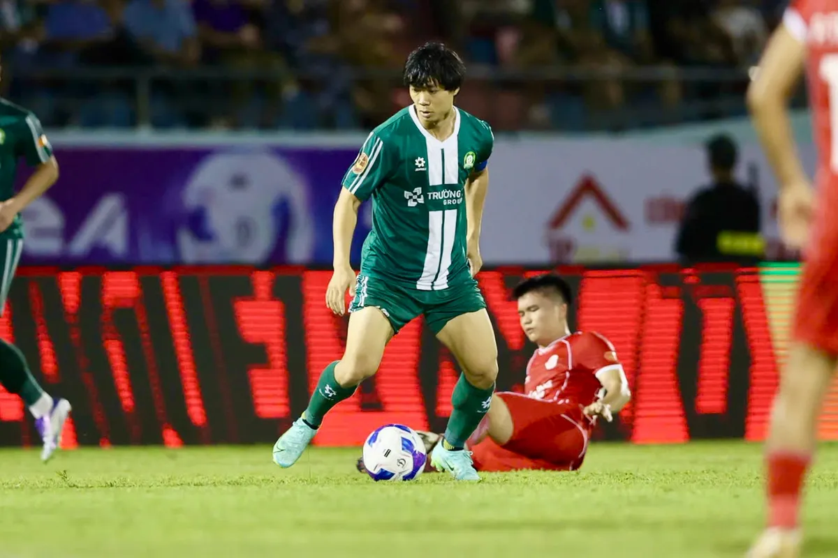 Công Phượng trở lại sau 1.400 ngày vắng bóng ở V.League- Ảnh 1.