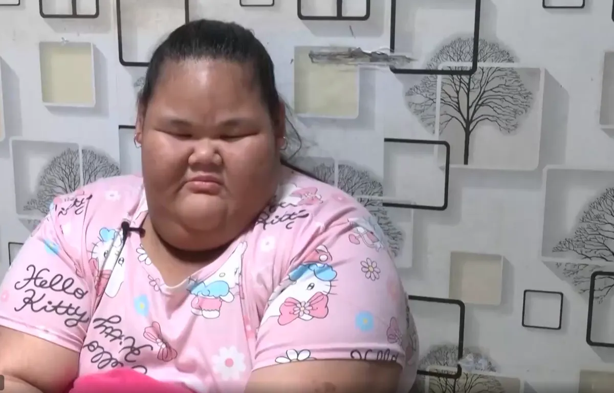 Từ cô bé 14 tuổi nặng 147,8 kg đến cuộc chiến chống béo phì ở Indonesia- Ảnh 1.