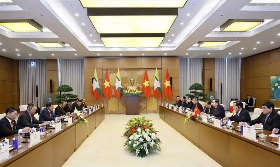 Chủ tịch Quốc hội Trần Thanh Mẫn hội kiến Tổng thống Myanmar - Ảnh 3.