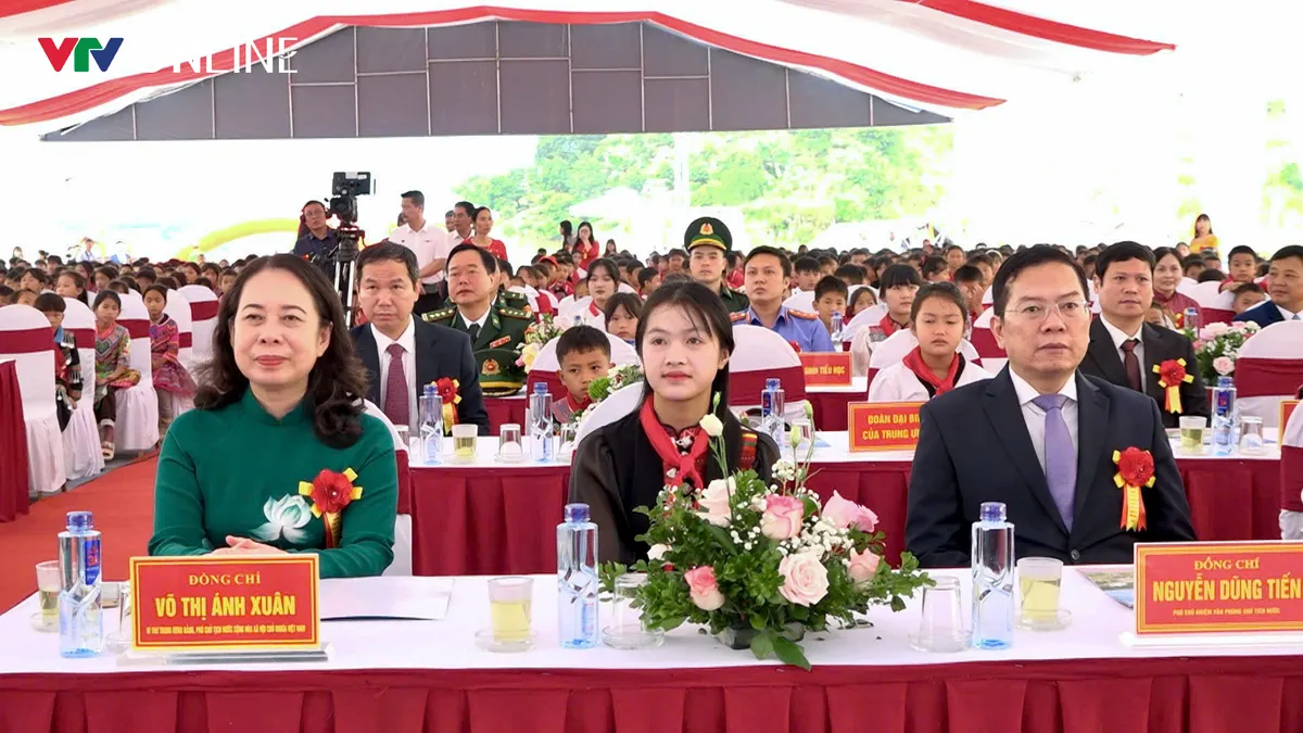 Ph&oacute; Chủ tịch nước V&otilde; Thị &Aacute;nh Xu&acirc;n dự khai giảng tại trường nội tr&uacute; v&ugrave;ng bi&ecirc;n Sơn La - Ảnh 2.