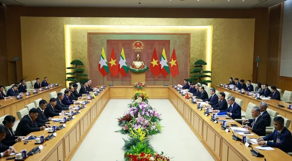 Thủ tướng Lê Minh Hưng hội kiến Tổng thống Myanmar Min Aung Hlaing- Ảnh 2.
