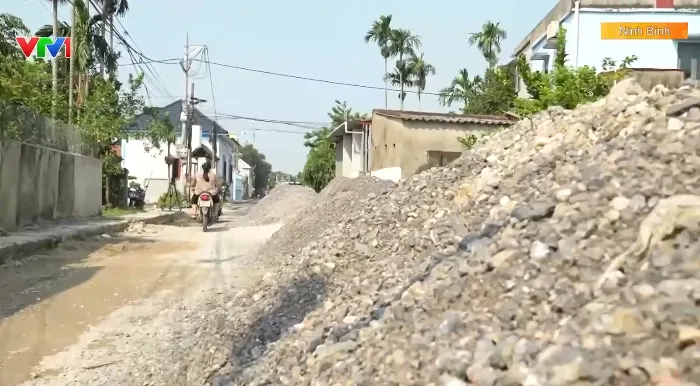 ĐƯỜNG THI CÔNG CHẬM TIẾN ĐỘ, ẢNH HƯỞNG ĐẾN NGƯỜI DÂN - Ảnh 3.
