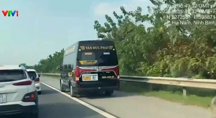 Tổng kiểm soát xe kinh doanh vận tải: Chặn vi phạm, ngừa tai nạn - Ảnh 1.