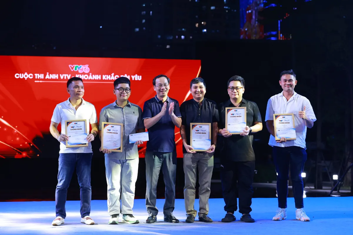 Trao giải các hoạt động hướng đến kỷ niệm 56 năm Ngày phát sóng chương trình truyền hình đầu tiên của Đài THVN - Ảnh 4.